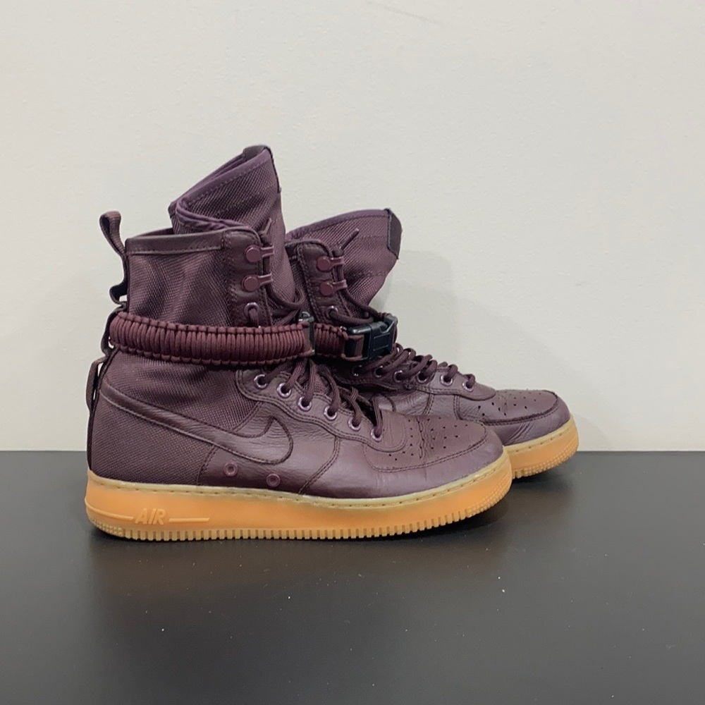 Men’s High top Burgundy AF1 Sneakers